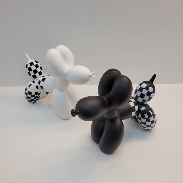 Escultura Doggy Balloon Xadrez Resina - 0016 Viva Lumi 