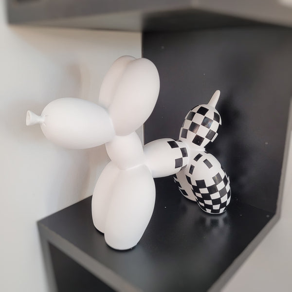 Escultura Doggy Balloon Xadrez Resina - 0016 Viva Lumi 
