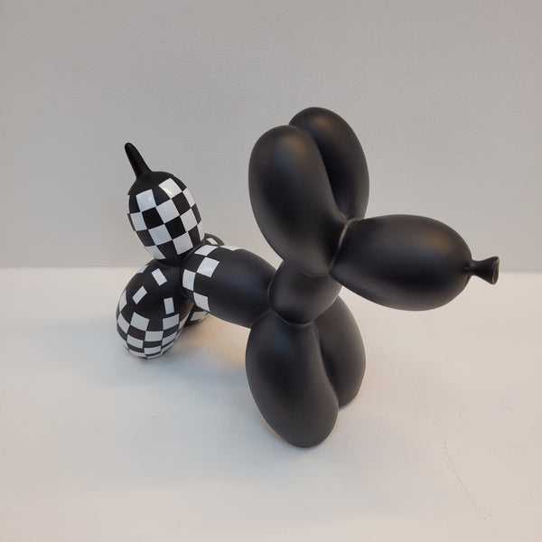 Escultura Doggy Balloon Xadrez Resina - 0016 Viva Lumi Preto 
