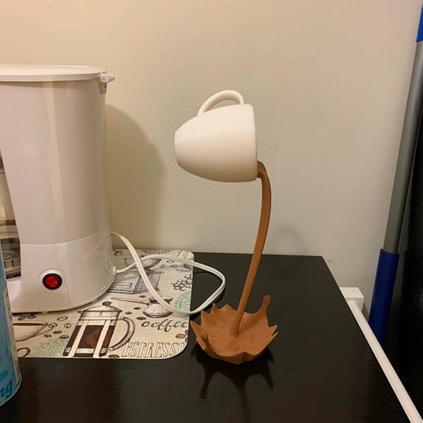 Escultura Spilled Coffee 3D Resina - 0033 Viva Lumi Caramelo 